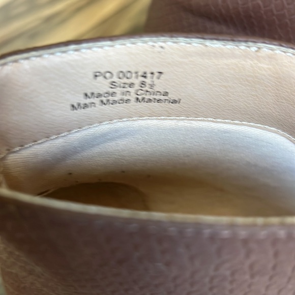 Women’s booties - Picture 2 of 4